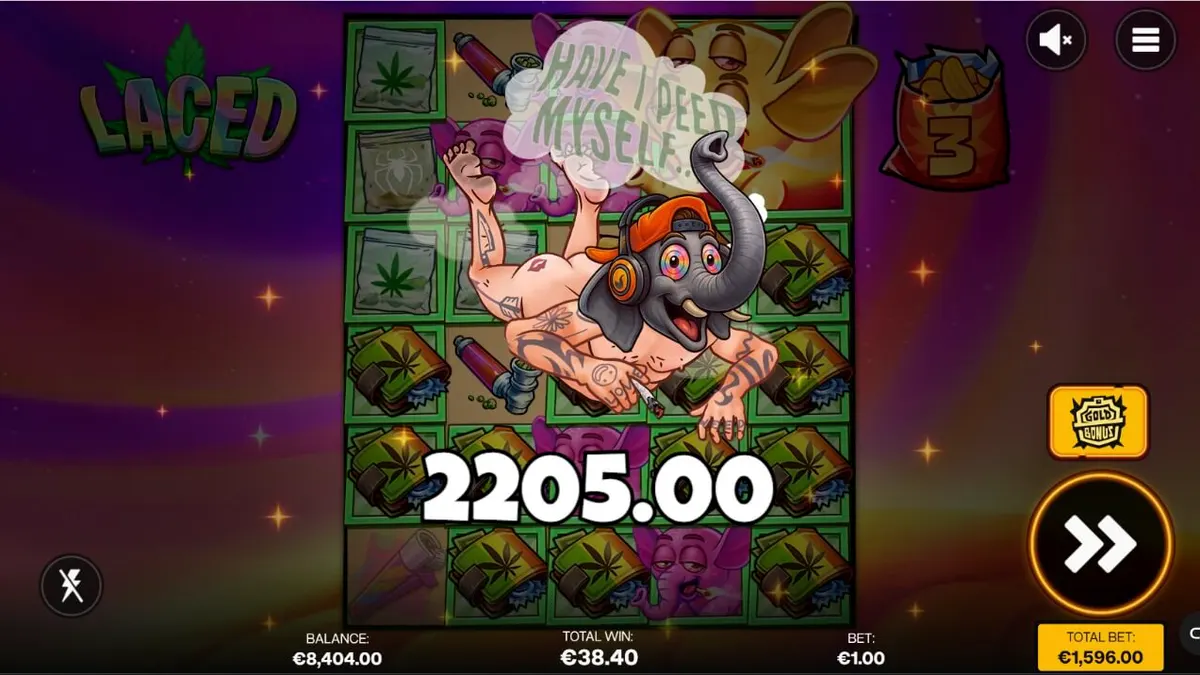 Tampilan visual slot Laced dengan tema hazy dan simbol unik